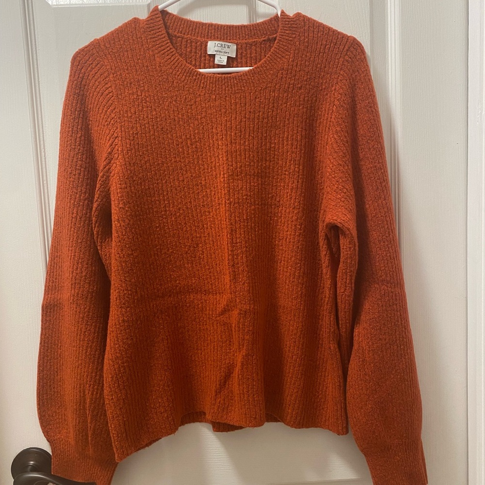Jcrew Factory puff sleeve sweater, rust color, extra soft yarn, size large, EUC